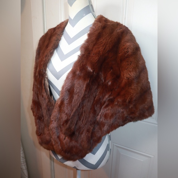 Accessories - Vintage lined fur stole